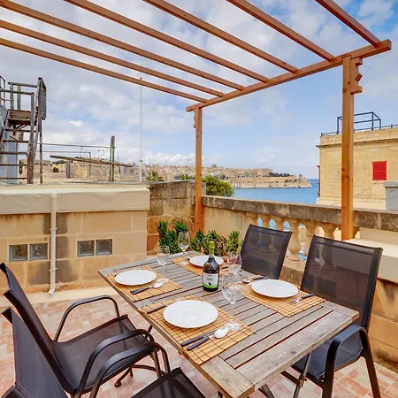 Apartment Traditional Maltese Townhouse, Roof Terrace And Views Senglea