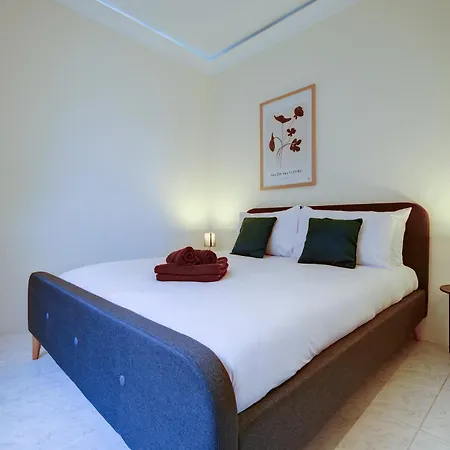Traditional Maltese Townhouse, Roof Terrace And Views Senglea