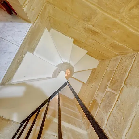 Traditional Maltese Townhouse, Roof Terrace And Views