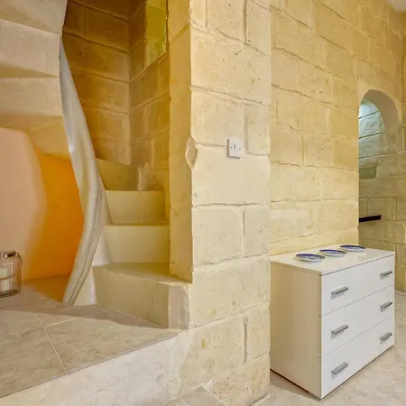 Traditional Maltese Townhouse, Roof Terrace And Views * Senglea