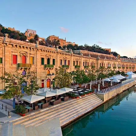 Traditional Maltese Townhouse, Roof Terrace And Views Senglea