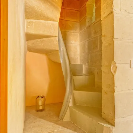 Traditional Maltese Townhouse, Roof Terrace And Views * Senglea