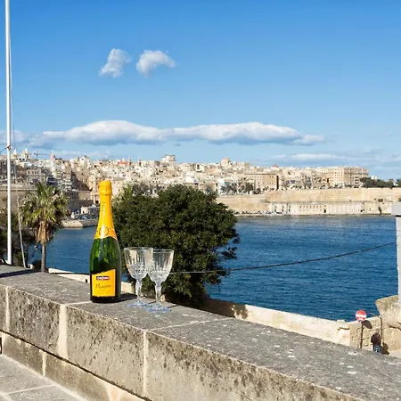 Cosy Maltese Townhouse Roof Terrace And Views Tatil Evi