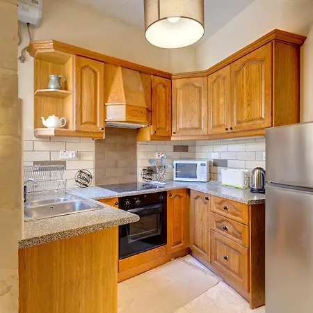 בית נופש Cosy Maltese Townhouse Roof Terrace And Views סנגלאה